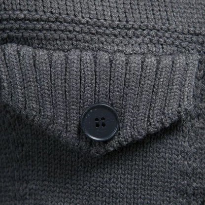 AXEL – Dik gebreid jack met knoopsluiting voor ultieme warmte en stijl