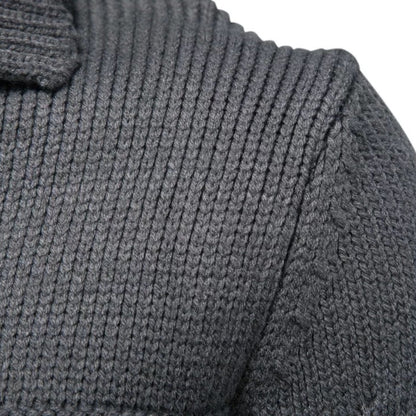 AXEL – Dik gebreid jack met knoopsluiting voor ultieme warmte en stijl