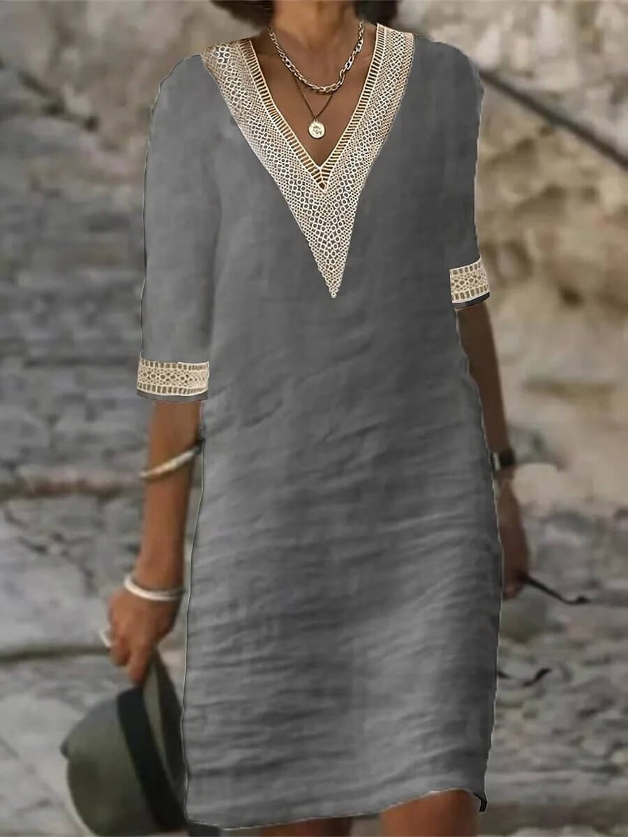 Damesjurk met V-hals en kantdetails – ELARA LACE - Glamorix