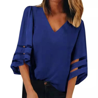 Dames top met V-hals en opengewerkte mouwen – CELINA LUXE - Glamorix