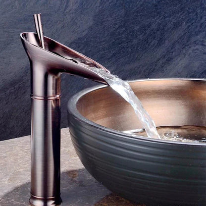 Waterval wastafelkraan met retro design voor badkamer – VELLUTO AquaFall - Glamorix