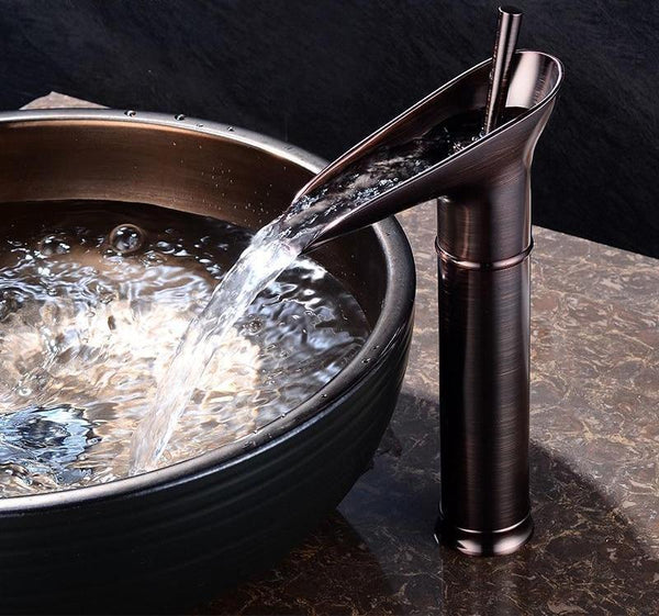 Waterval wastafelkraan met retro design voor badkamer – VELLUTO AquaFall - Glamorix