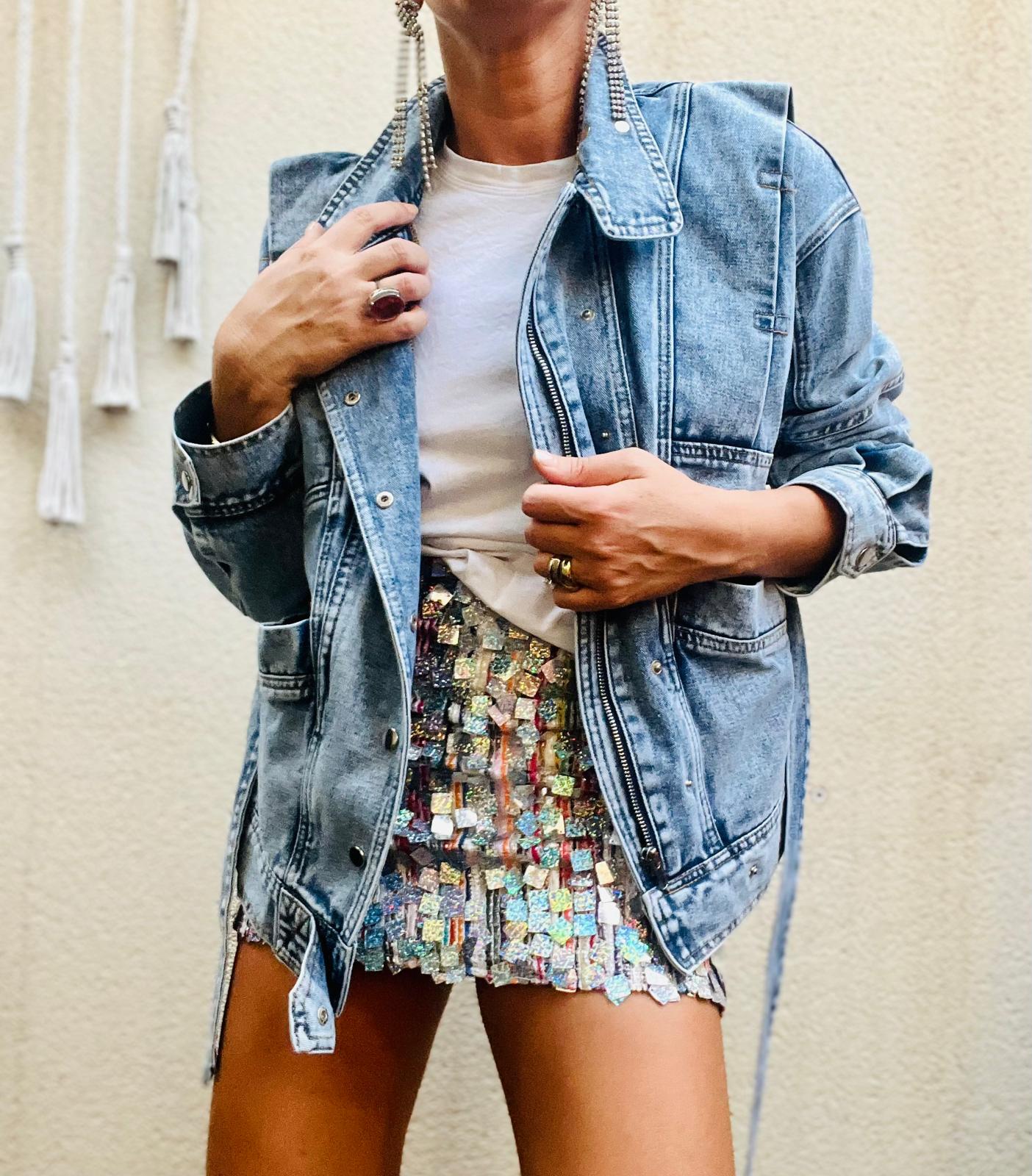 Getailleerde dames spijkerjas met ceintuur en stoere uitstraling – DENIA BELT - Glamorix