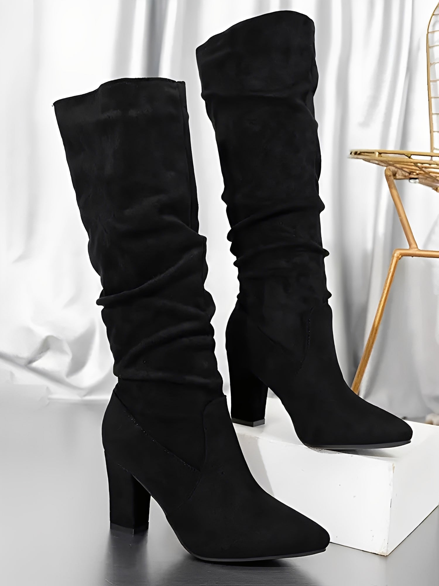 ARIA – Hoge suède dameslaarzen met elegante schacht - Glamorix