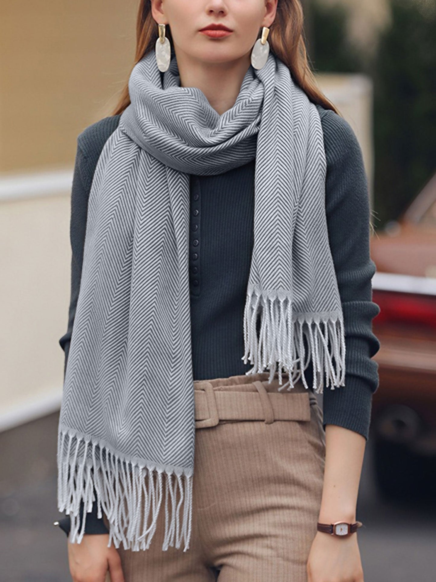 LARA – Dames sjaal met franjes en zachte afwerking - Glamorix