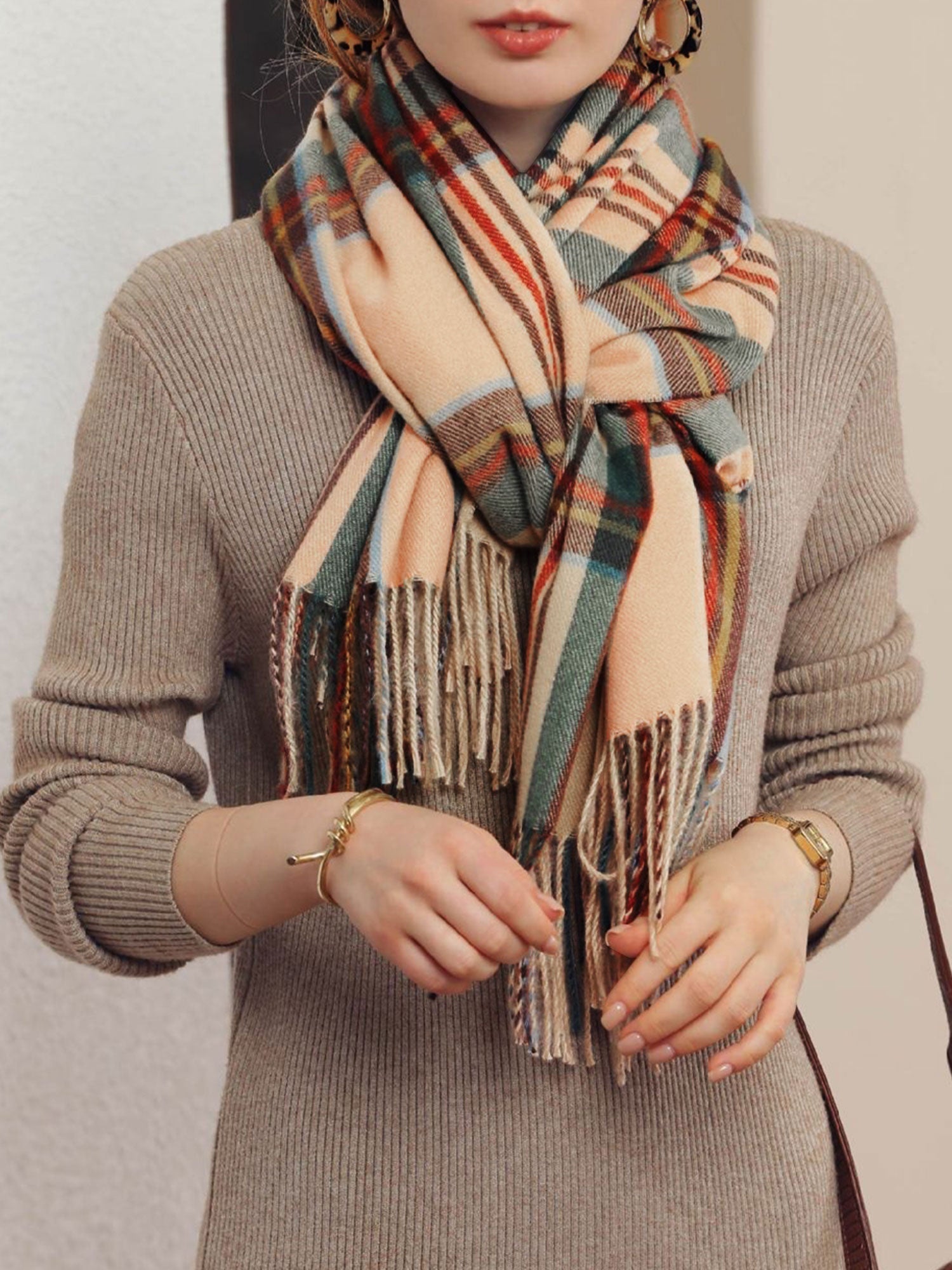 ELORA – Geruite dames sjaal met franjes en zachte touch - Glamorix