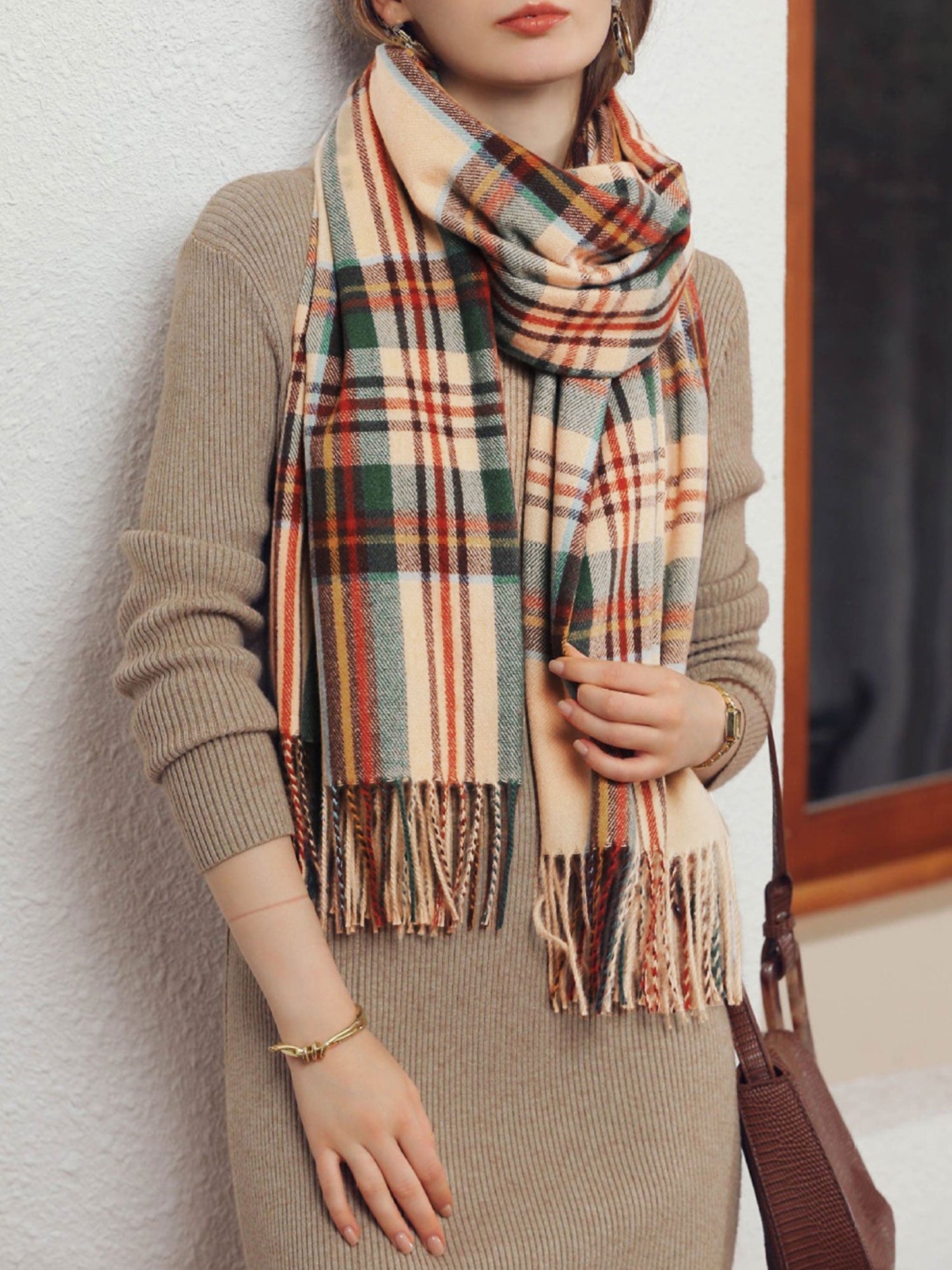 ELORA – Geruite dames sjaal met franjes en zachte touch - Glamorix