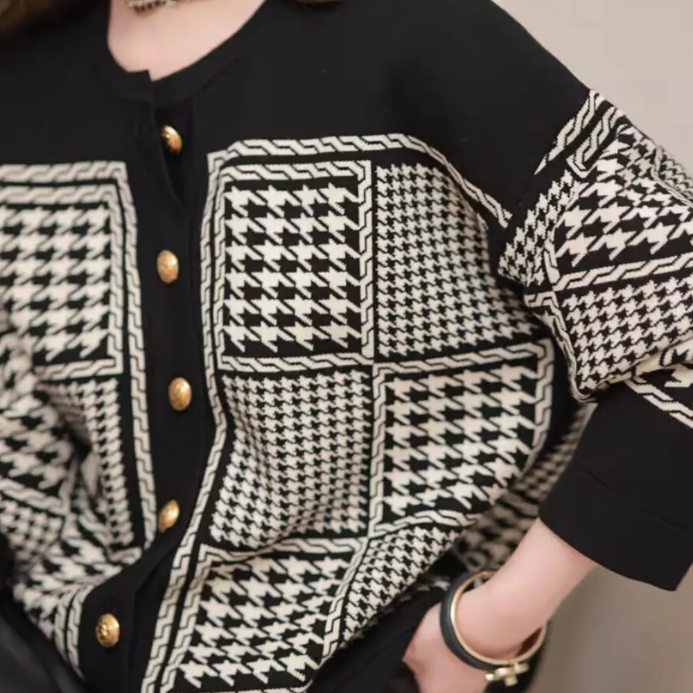 Gebreid damesvest met knoopsluiting en zachte feel – ALVÉRA - Glamorix